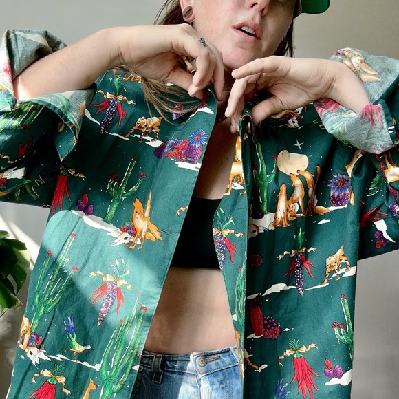 VINTAGE Coyote desert themed 1990’s button up RARE✨ - Picture 2 of 5